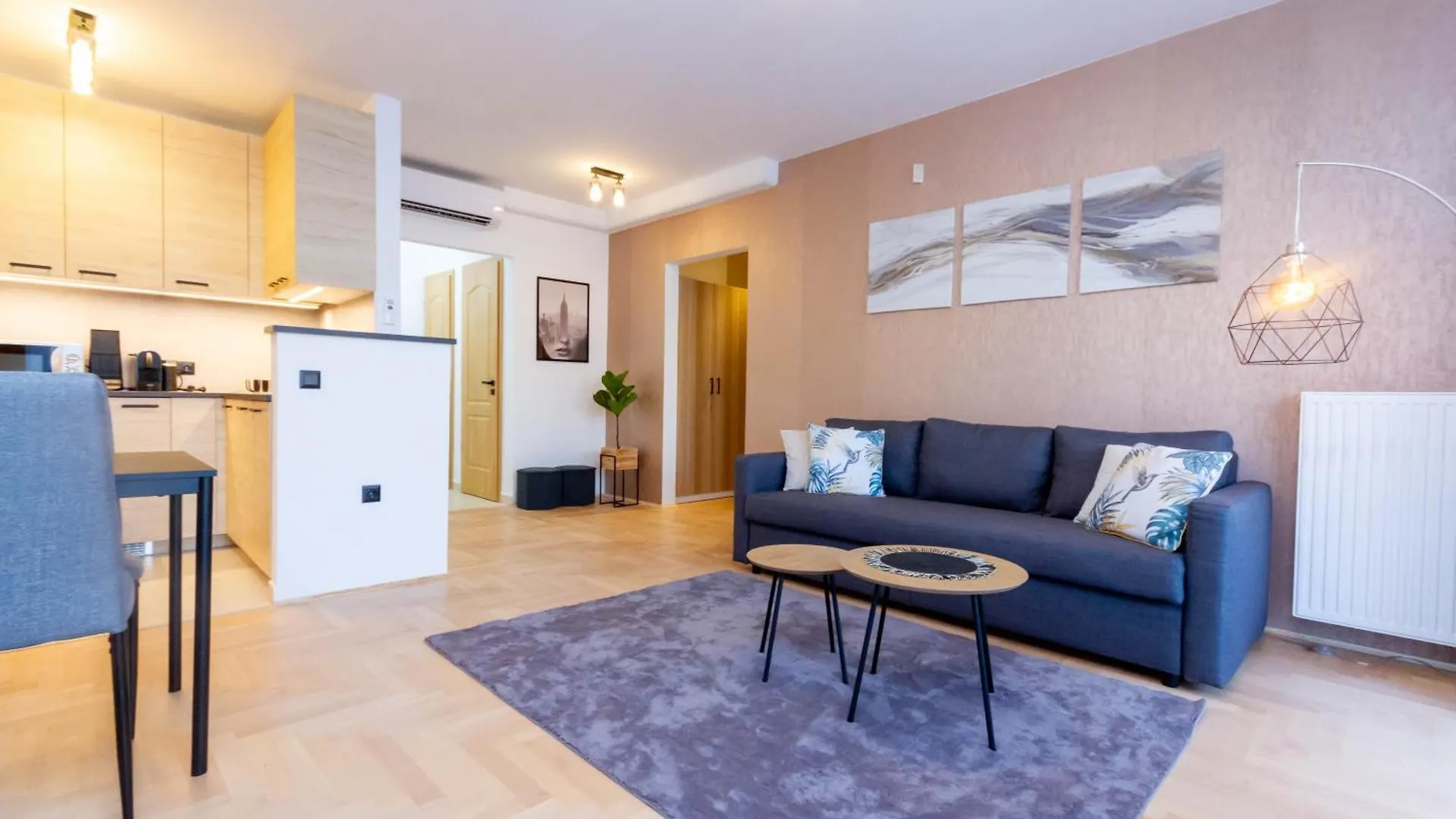Gozsdu White Raven Residence 105 - Free Parking, Terrace Budapest Hungary