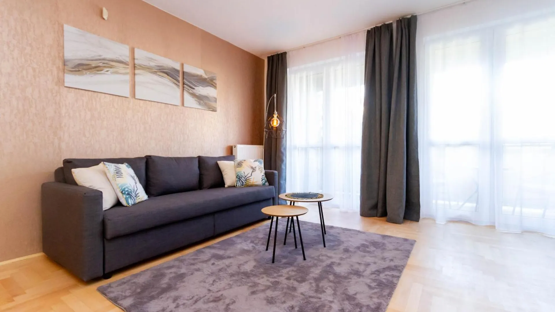 Gozsdu White Raven Residence 105 - Free Parking, Terrace Budapest