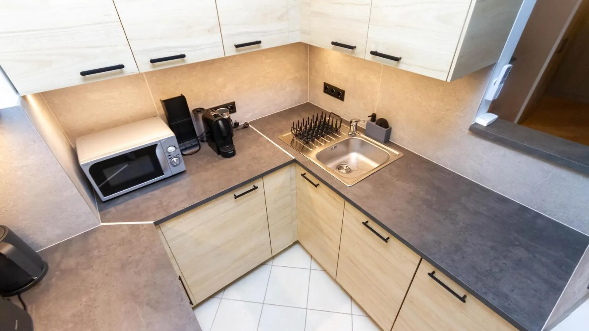 Gozsdu White Raven Residence 105 - Free Parking, Terrace Budapest Apartment